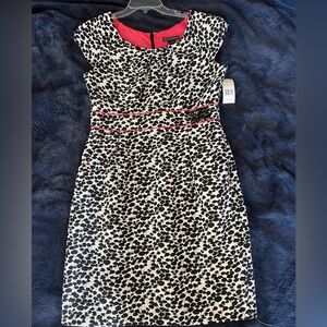 Jessica Howard Black and White Dress with Pink Accents